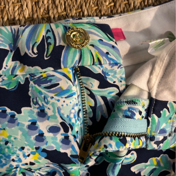 LILLY PULITZER | LP Shorts Size 0 - Picture 11 of 13